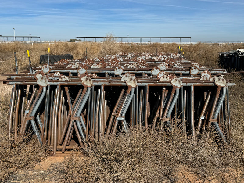 #DD2322 - Assorted Stanchions. Albers, Hatfield and DeSilvera - NM