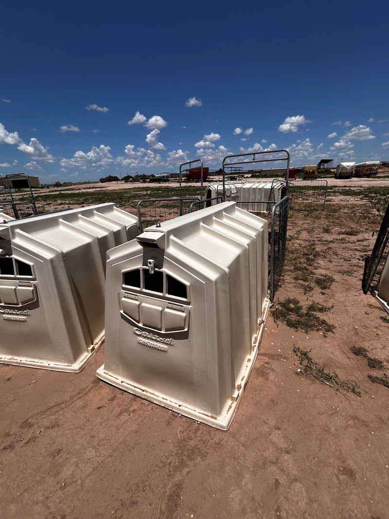 #DD2287 - Calftel and Polly Square Calf Hutches - NM