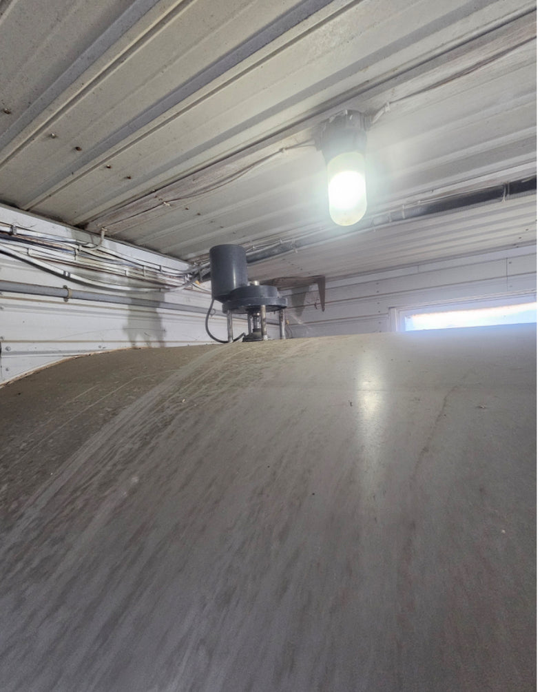 #DD2282 - Mueller 2,700 gallon Milk Tank with Cooling - MN